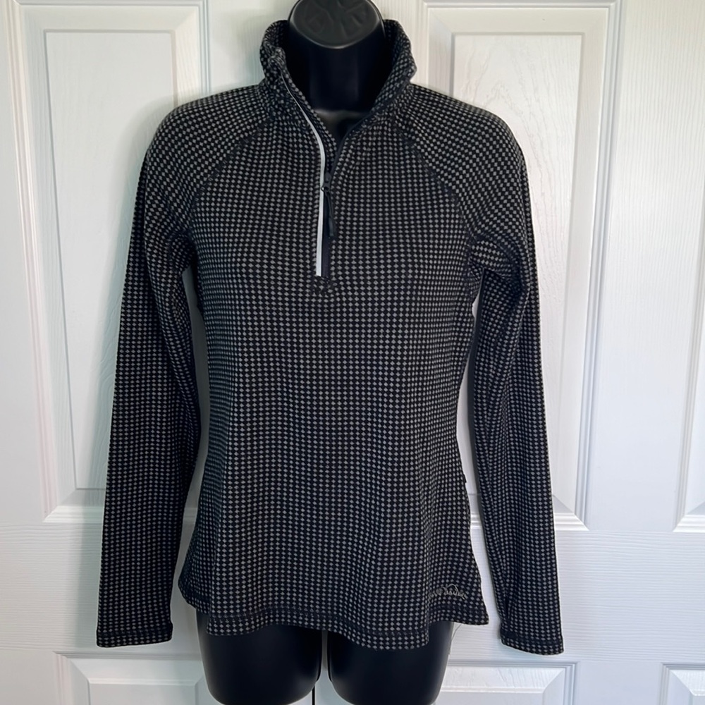Eddie Bauer Women’s Base Layer Quarter Zip Top with Side Pocket (S)